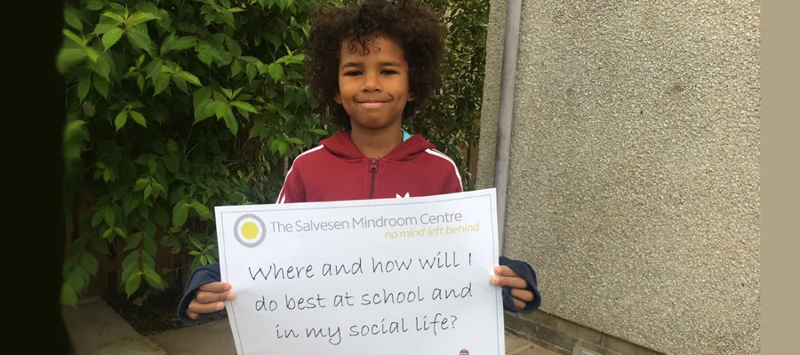 Salvesen Mindroom child with sign