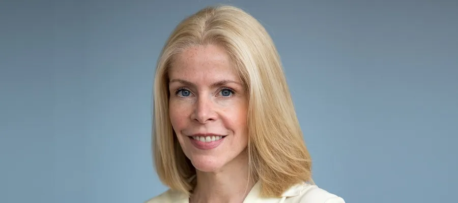 Linda Bauld, Bruce and John Usher Professor of Public Health